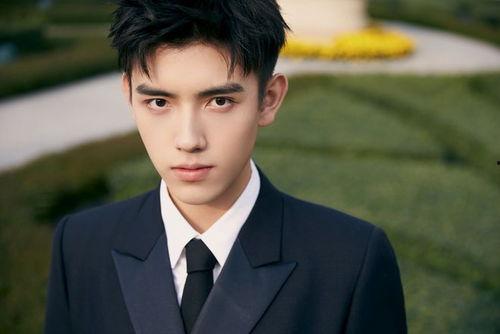 陈飞宇娱乐爆料最新消息,最新动态揭秘，明星私生活大曝光！  第1张